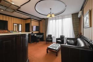 Отель Attache. Люкс 4-местный с двумя спальнями 7