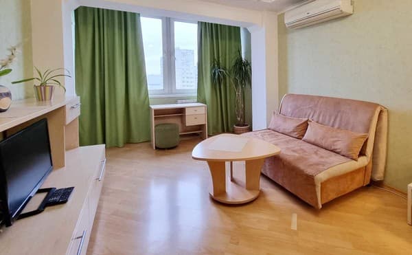 Home Hotel ул. Евгения Сверстюка 8 6