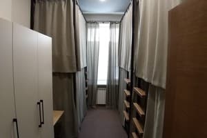 Хостел Nap&Rest Hostel. Место в женском 6-местном номере  1